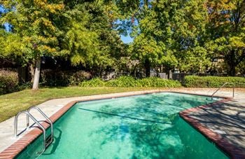 Refreshing pool